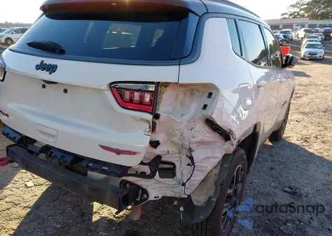 2019 Jeep Compass Trailhawk 4X4 из США, поврежденный, VIN 3C4NJDDB2KT695383